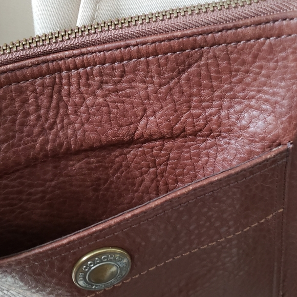 Coach | Signature Swing Pack Crossbody Messenger Bag - Picture 6 of 16